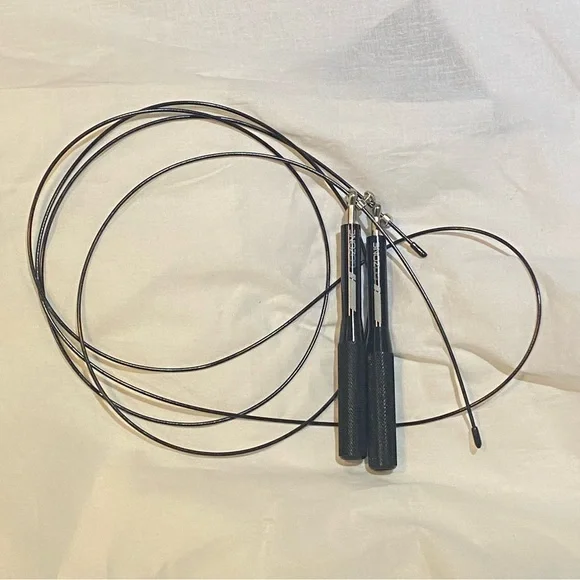 Go Zone Cable Jump Rope - Picture 2 of 4